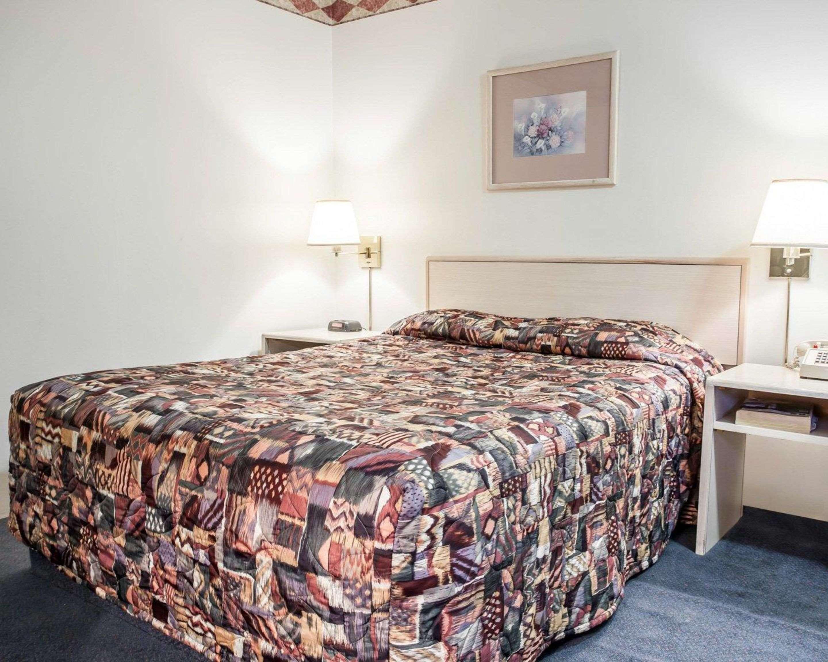 Rodeway Inn & Suites Spokane Valley Bagian luar foto
