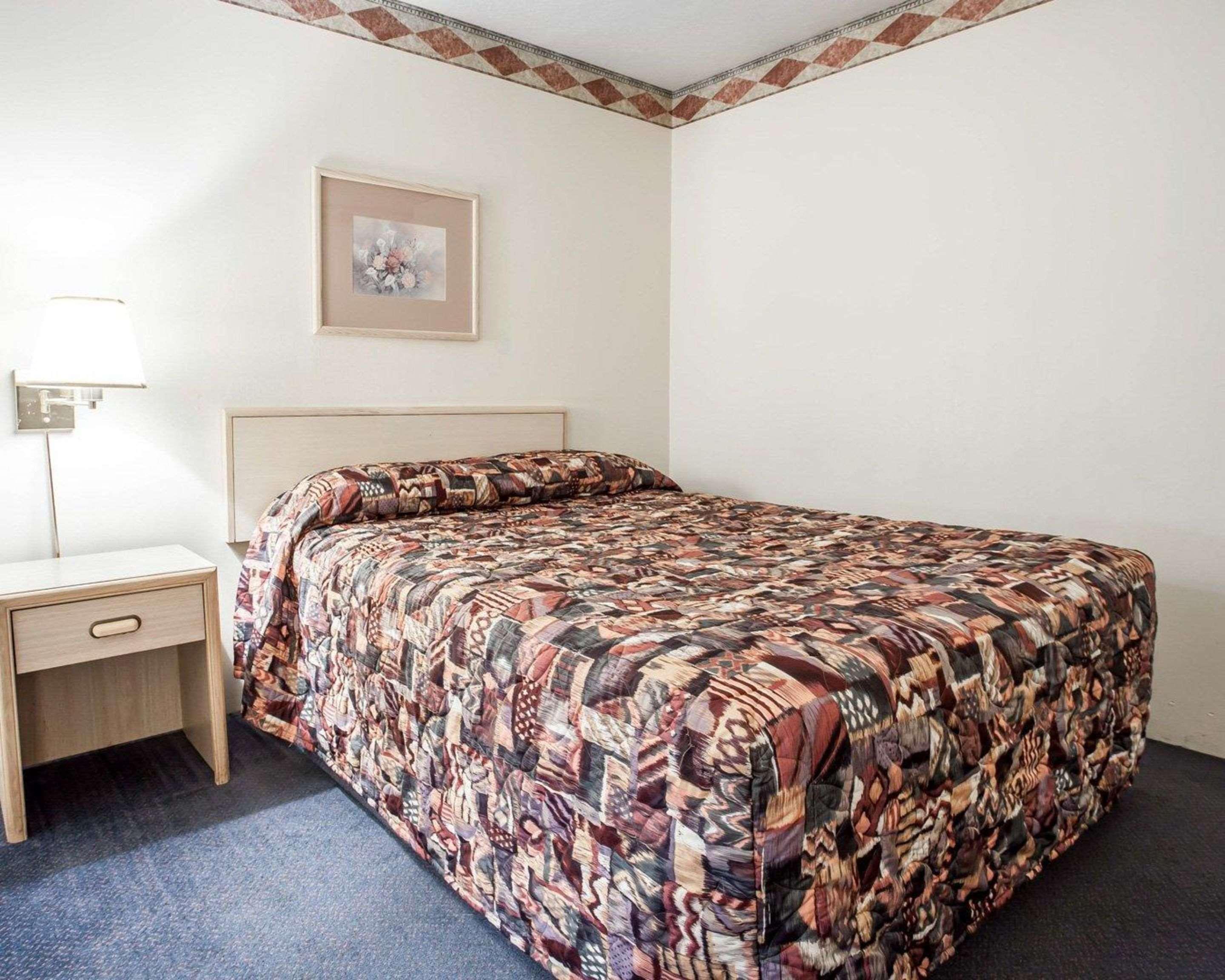 Rodeway Inn & Suites Spokane Valley Bagian luar foto