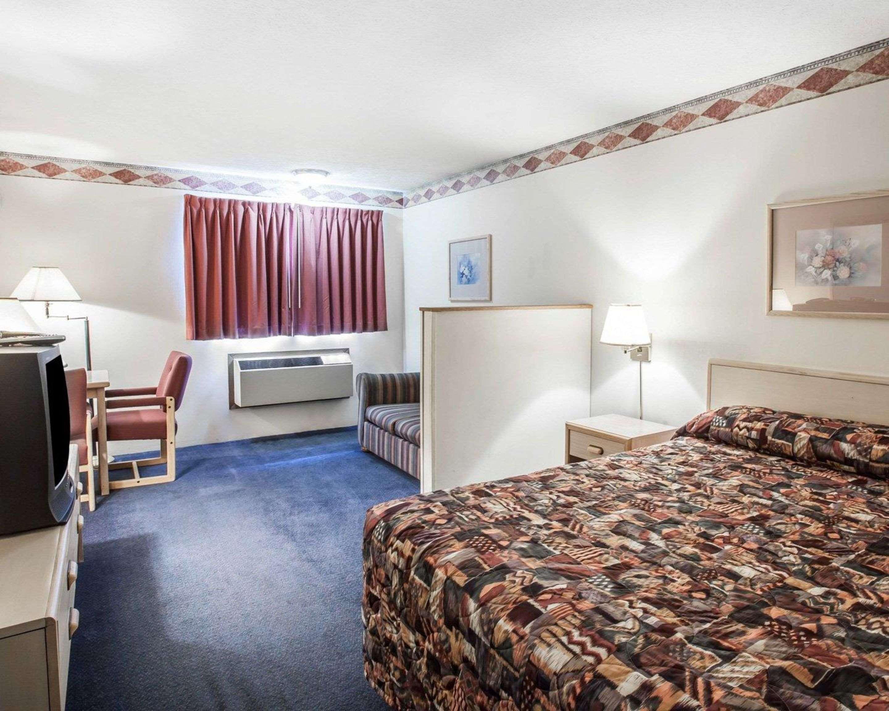Rodeway Inn & Suites Spokane Valley Bagian luar foto