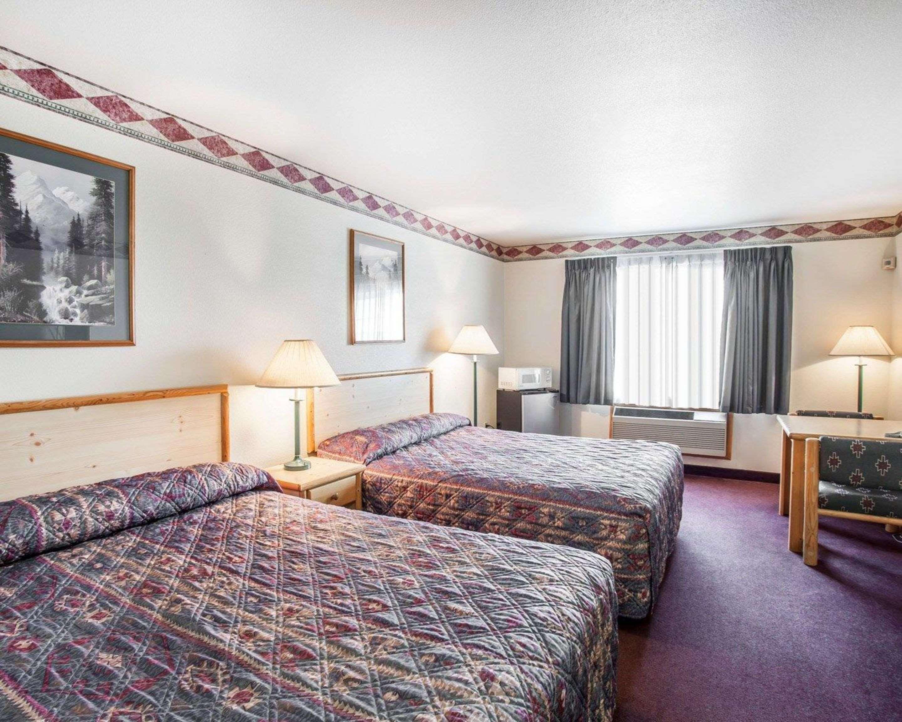 Rodeway Inn & Suites Spokane Valley Bagian luar foto