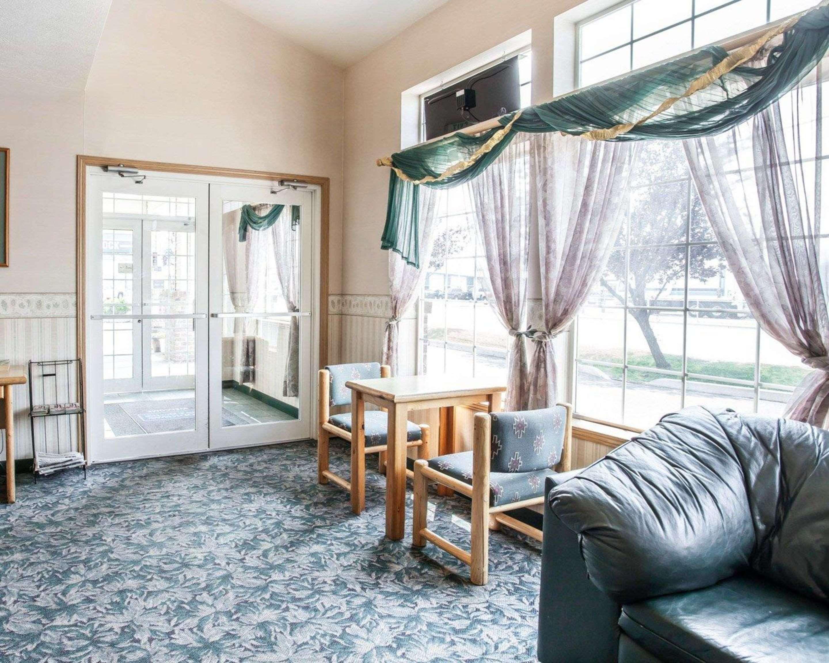 Rodeway Inn & Suites Spokane Valley Bagian luar foto