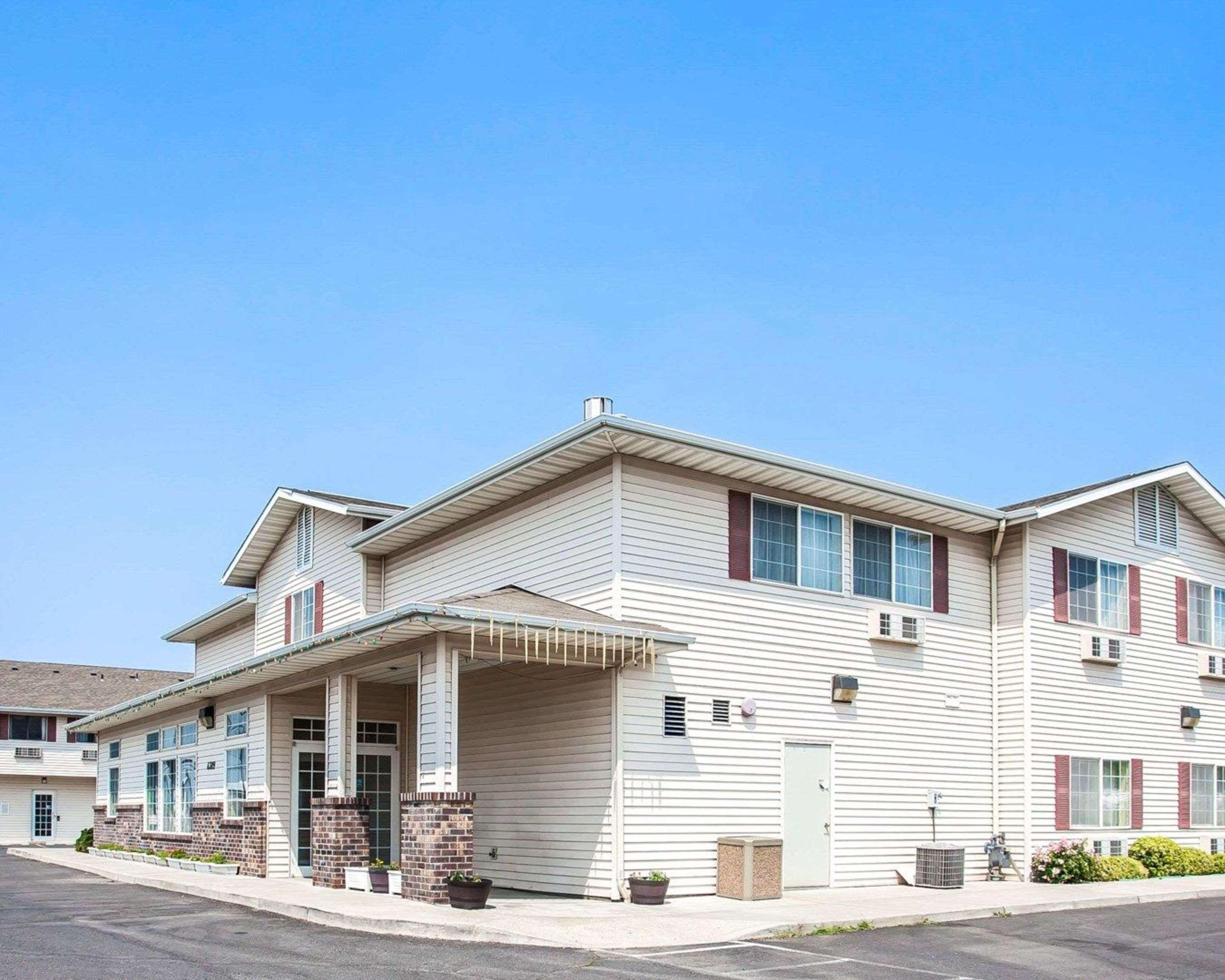 Rodeway Inn & Suites Spokane Valley Bagian luar foto