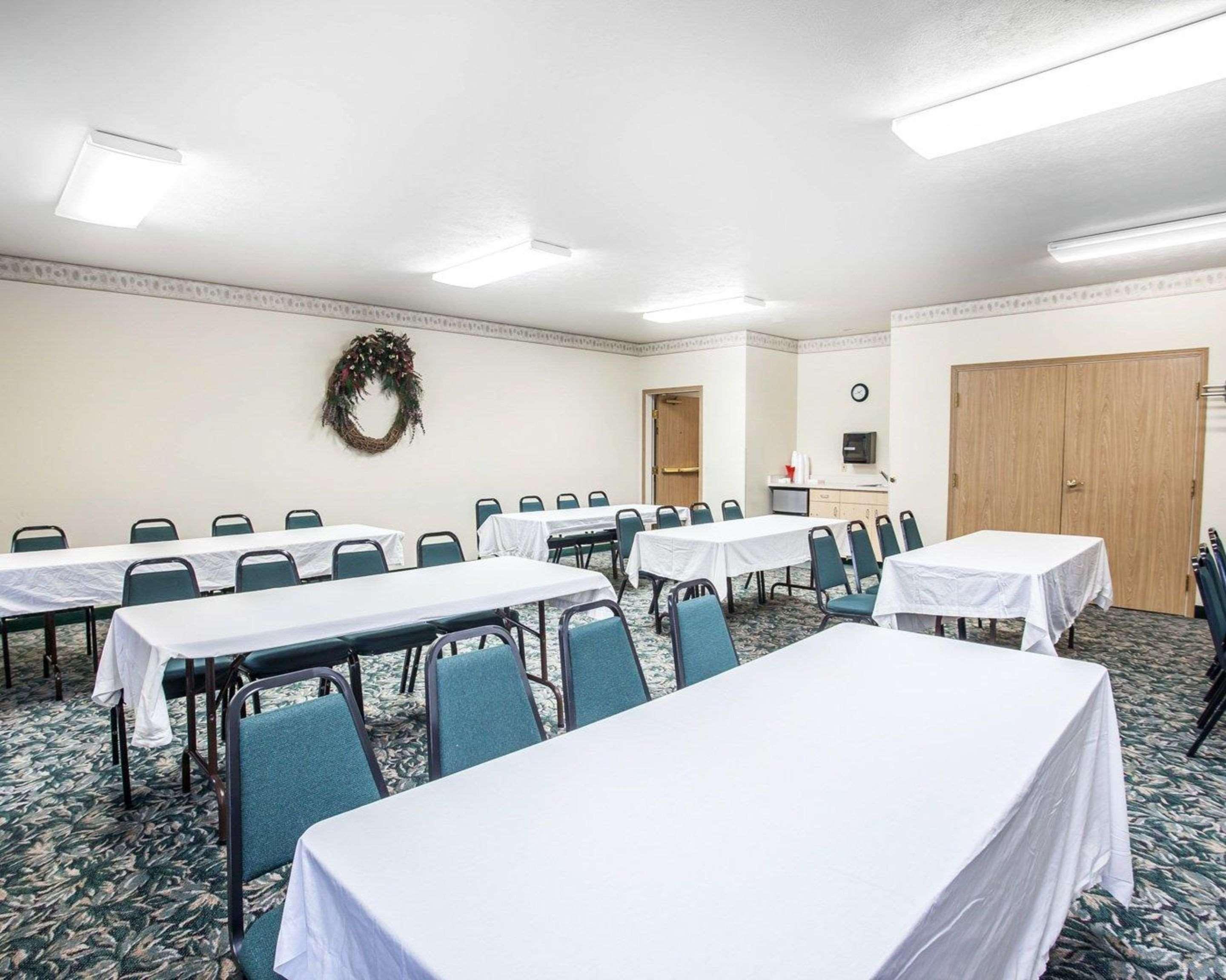 Rodeway Inn & Suites Spokane Valley Bagian luar foto