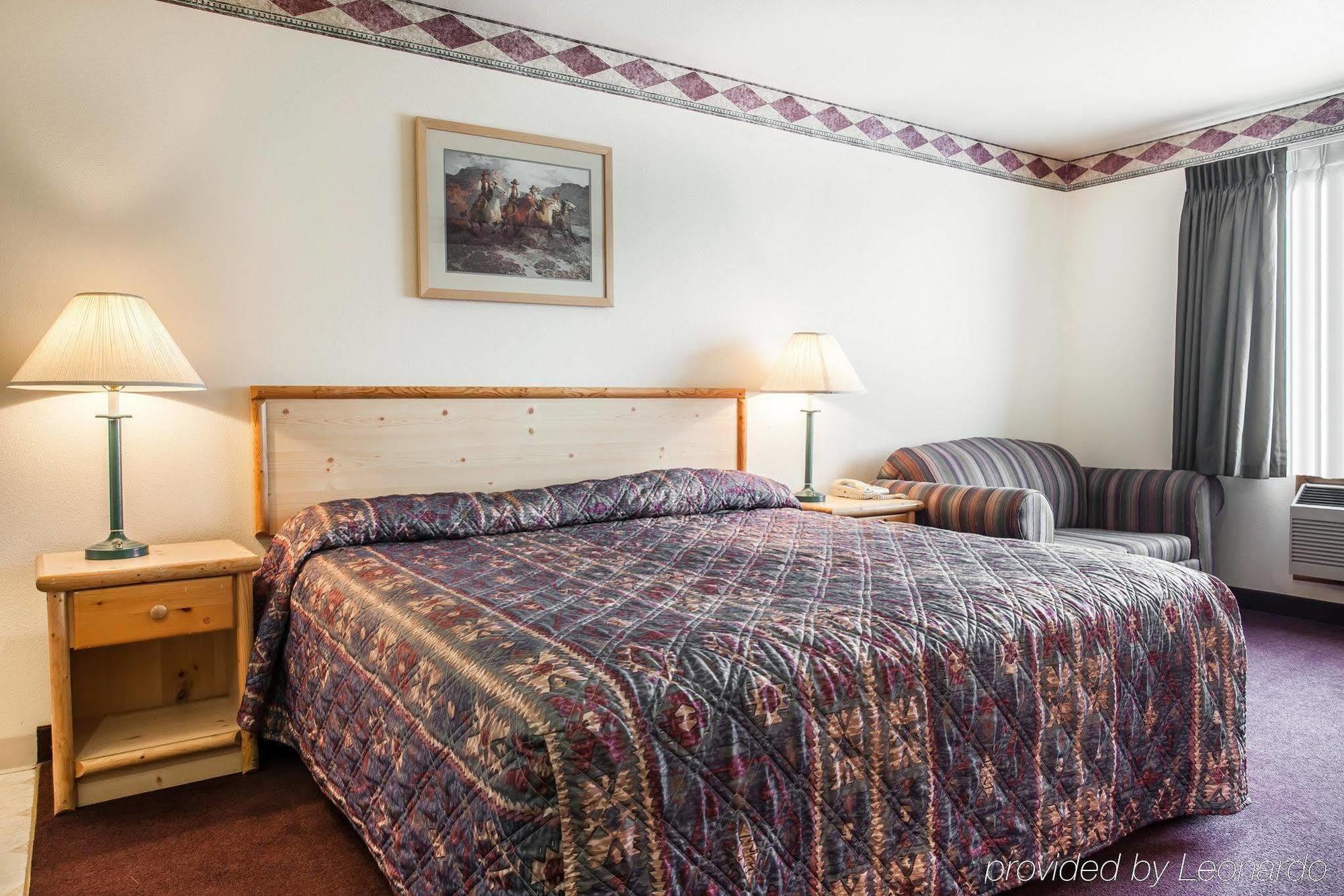 Rodeway Inn & Suites Spokane Valley Bagian luar foto