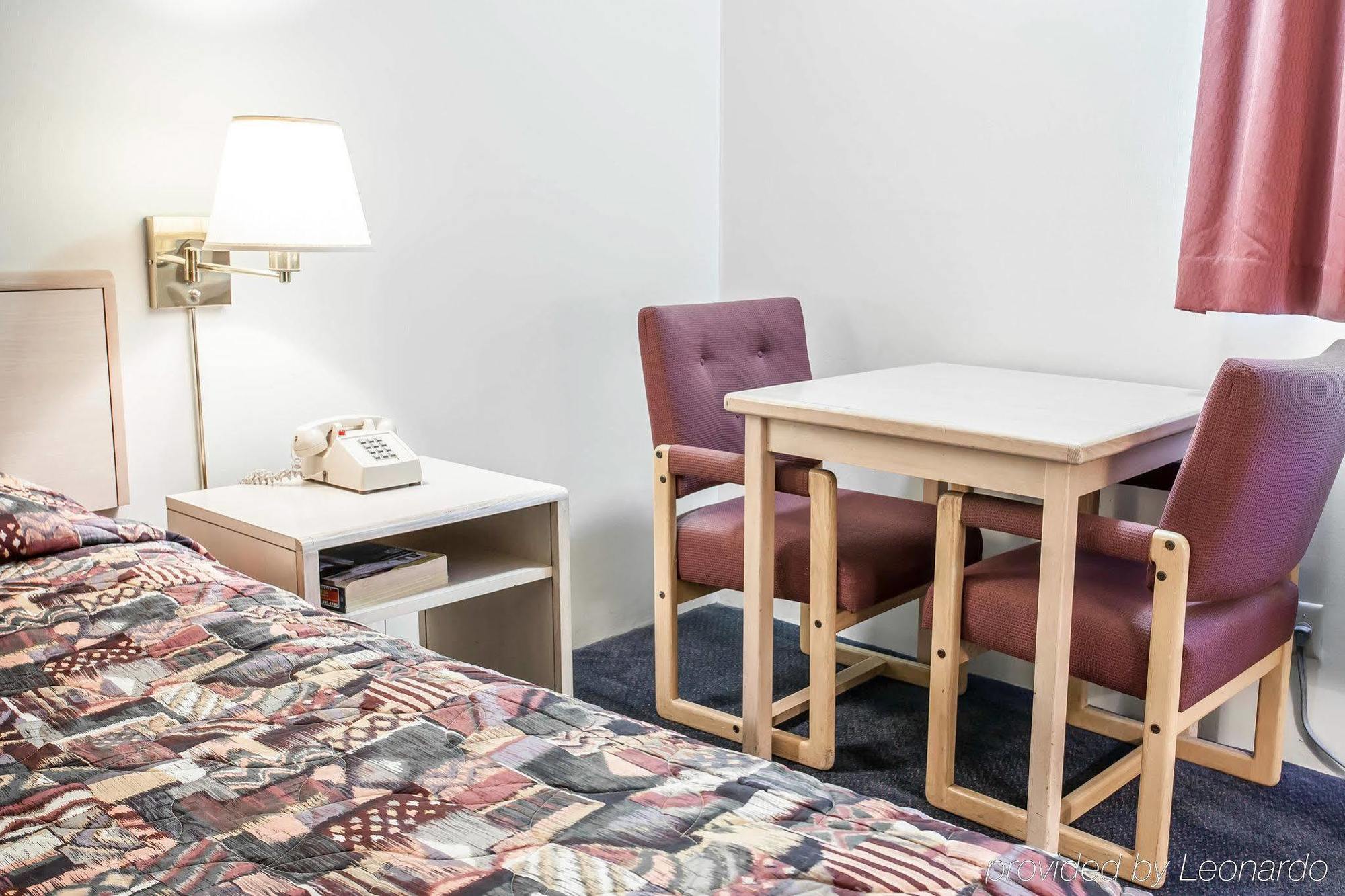 Rodeway Inn & Suites Spokane Valley Bagian luar foto