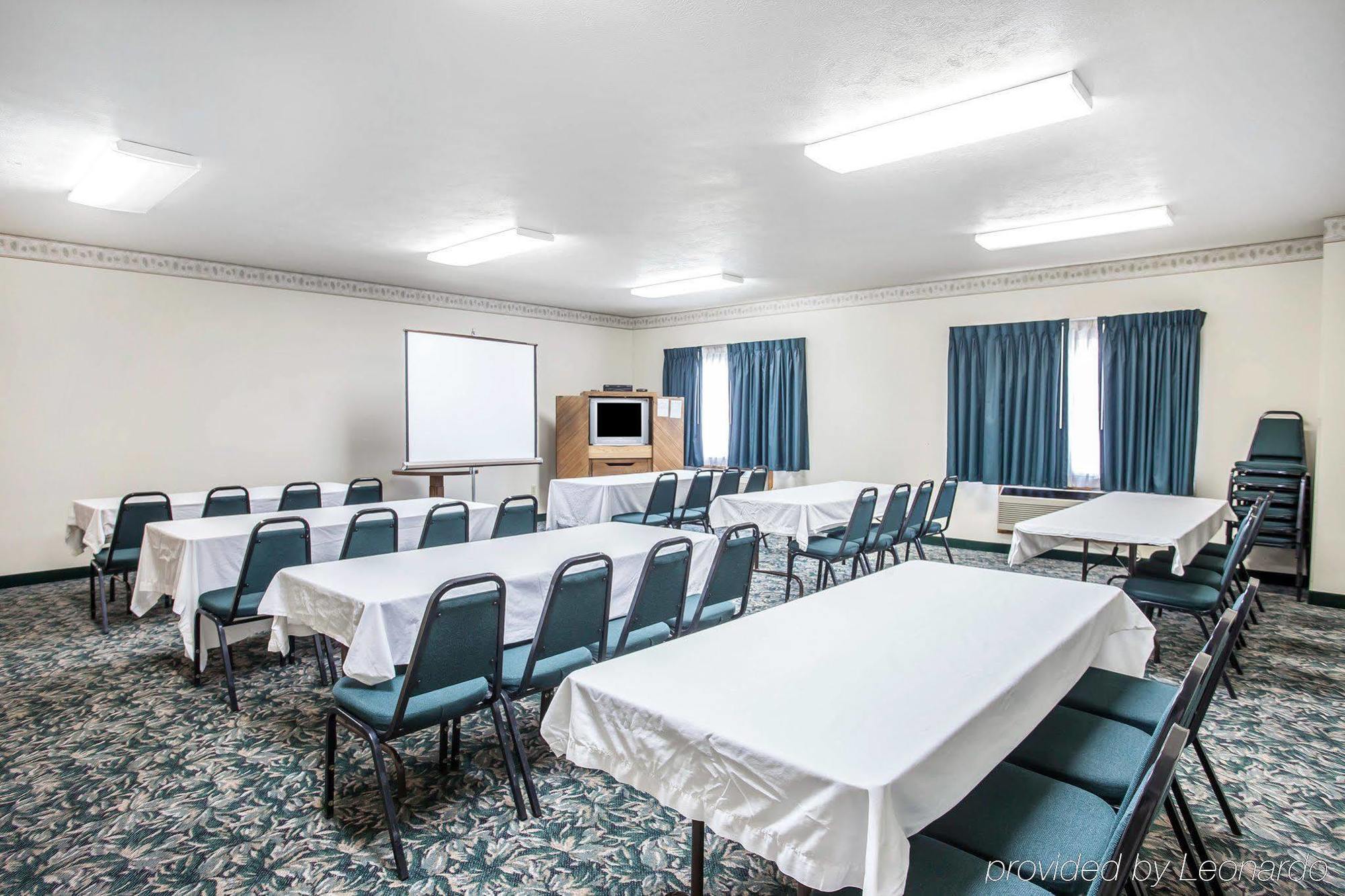 Rodeway Inn & Suites Spokane Valley Bagian luar foto